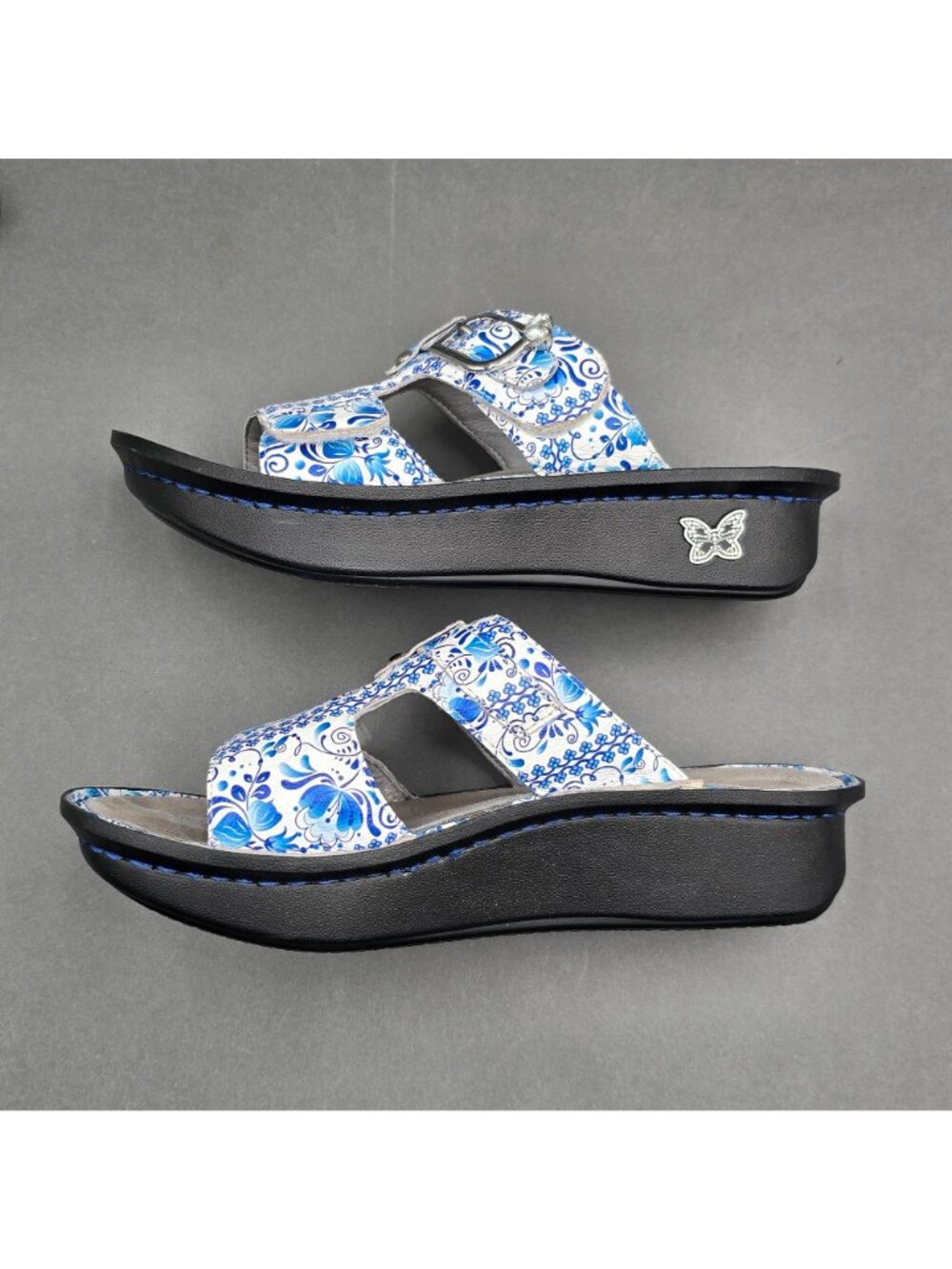 Alegria Peggy Wedge Slip On Sandals Size 37 Blue White Floral Rhinestone Buckle - Picture 4 of 12